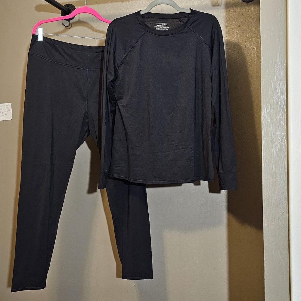 Warm Essentials by Cuddl Duds Two Piece Base Layer Set